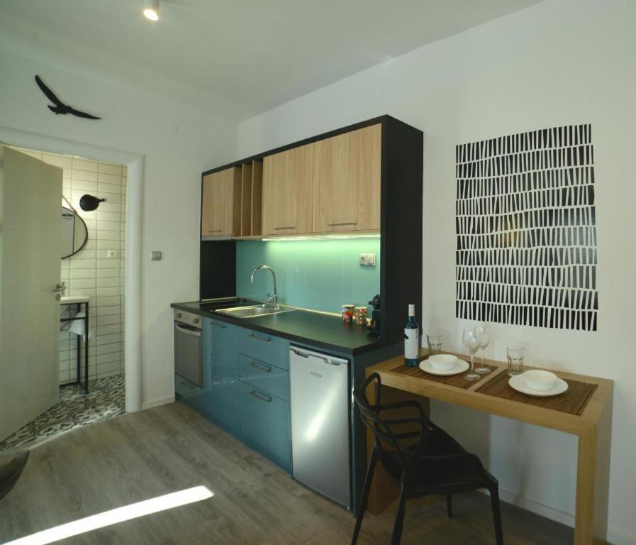 Mazi Rooms Ptolemeon Thessaloniki Exterior photo